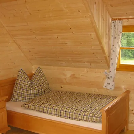 Semesterbostad Feriendorf Lassing